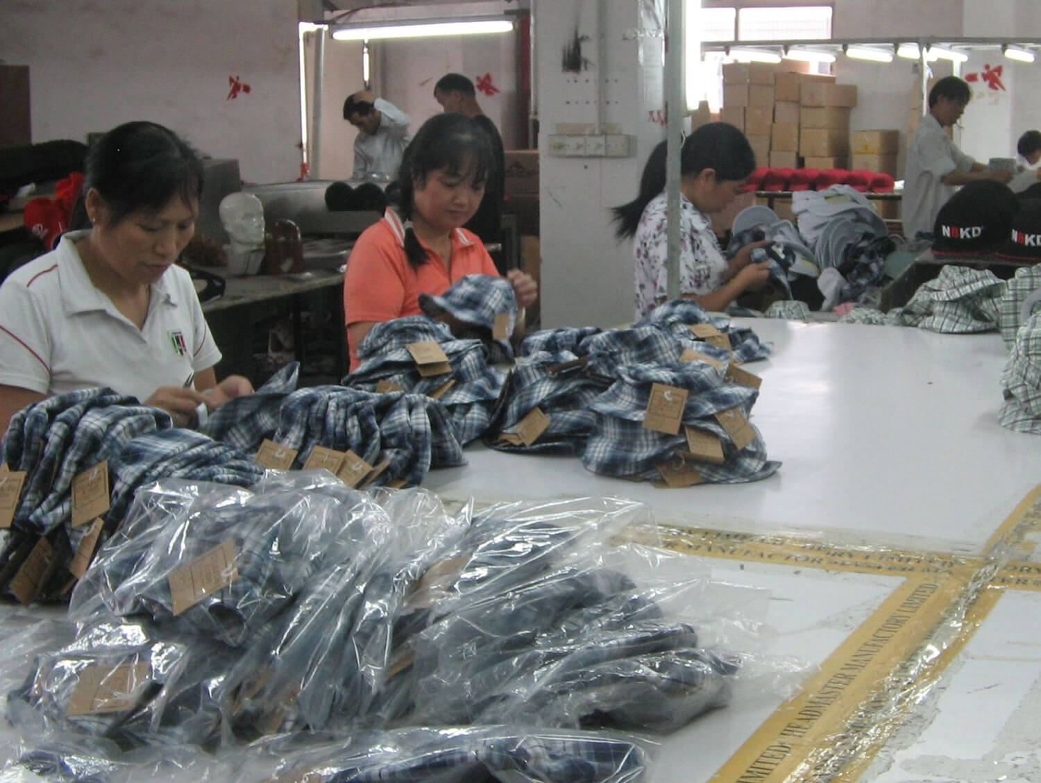 Headwear manufacturer packing room Headwear factory
